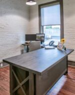 Офисный стол в стиле лофт