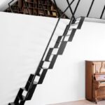 Лестница металлическая чердачная