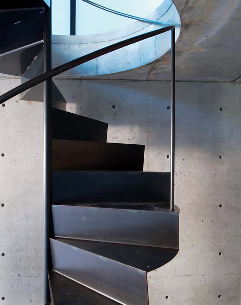 Лестница винтовая металлическая лофт