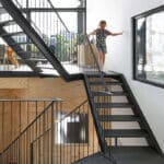 Лестница лофт с перилами прутьями