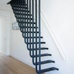 Лестница металлическая лофт минимализм