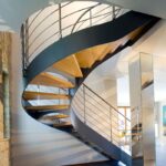 Лестница лофт с перилами из нержавейки