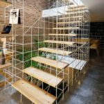 Лестница минимализм с каркасом из арматуры