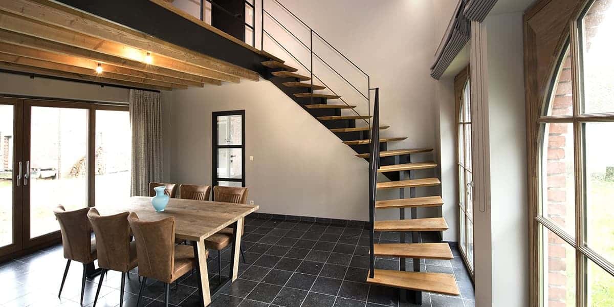 Лестница лофт на металлокаркасе