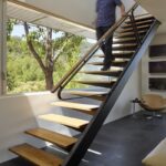 Лестница минимализм шале консольная