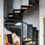 Стиль лофт лестница металл винтовая