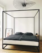 Кровать минимализм с балдахином черная