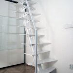 Лестница компактная гусиный шаг