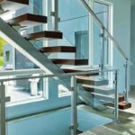 Перила металлические с закаленным стеклом