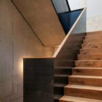 Ограждение из листа металла поручень дуб