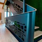 Перила из листа металла с лазерной резкой