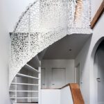 Винтовая лестница с перилами лазерная резка