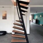 Лестница на один квадратный метр ступени дерево