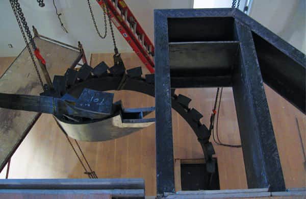 Лестница винтовая металлическая установка